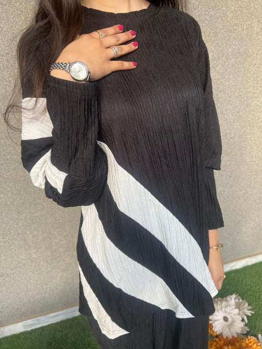 Black & White Diagonal Stripe Co-Ord Set – Premium Two Piece Women Outfit